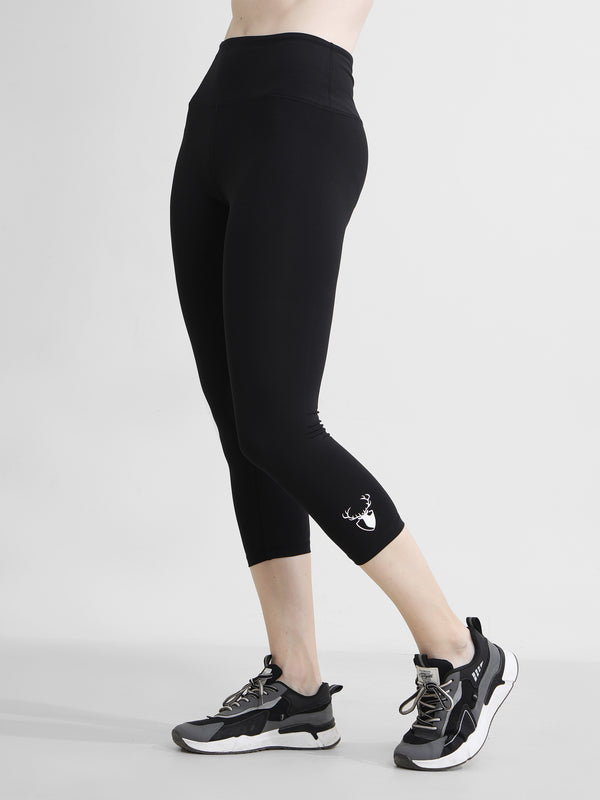 Leera Black Capri legging